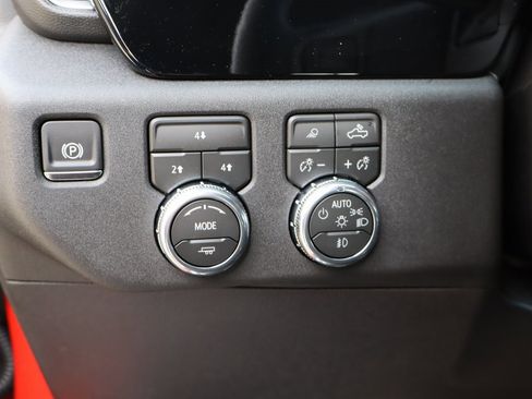 New 2026 GMC Sierra 3500 SLE w/ SLE Value Package image 12