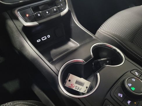 Used 2022 GMC Terrain SLE w/ Driver Convenience Package image 24