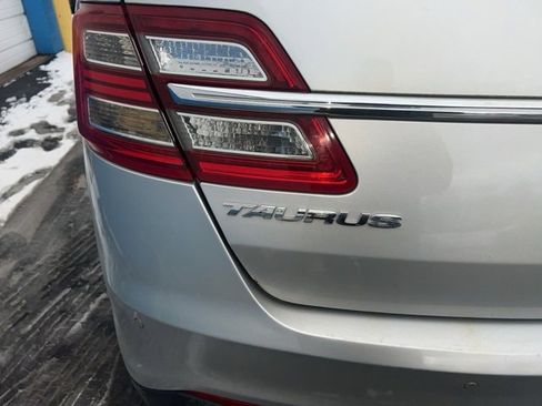 Used 2013 Ford Taurus Limited image 6