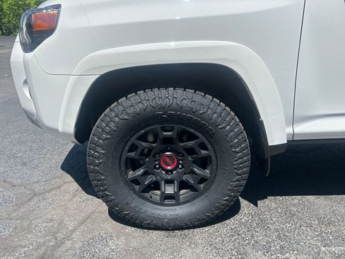 Certified 2024 Toyota 4Runner TRD Off-Road Premium w/ 4Runner Black Package (TMS) AWD/4WD image 29