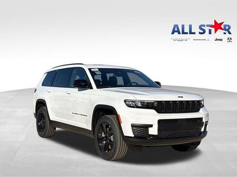 New 2025 Jeep Grand Cherokee L Altitude RWD image 1