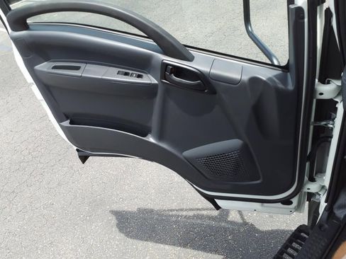 New 2025 Chevrolet Low Cab Forward image 20