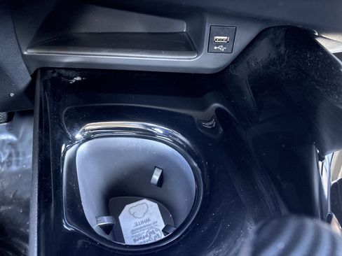 Used 2021 Toyota C-HR Limited image 47