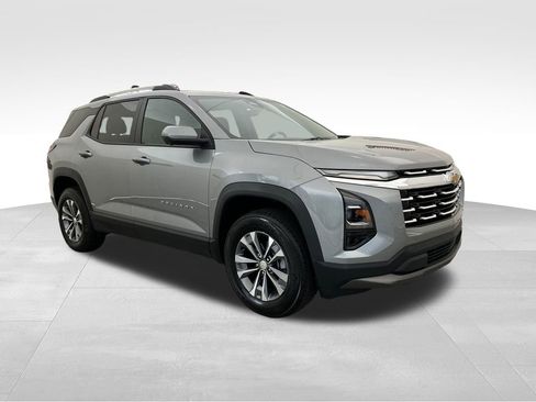 Used 2025 Chevrolet Equinox LT w/ Convenience Package II FWD image 7