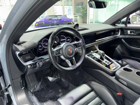 Used 2018 Porsche Panamera RWD image 50