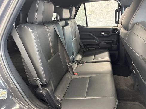 Used 2025 Toyota 4Runner Limited AWD/4WD image 45