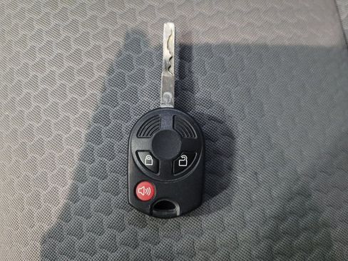 Used 2017 Ford Escape SE AWD/4WD image 32