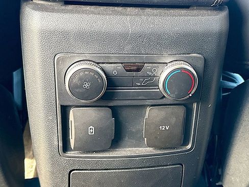 Used 2022 Ford Explorer XLT w/ Equipment Group 202A image 37