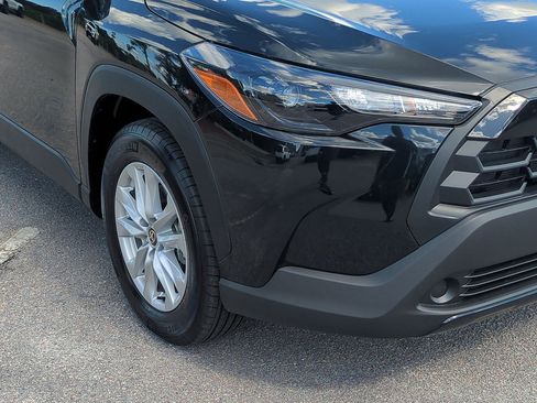 Certified 2026 Toyota Corolla Cross LE FWD image 9