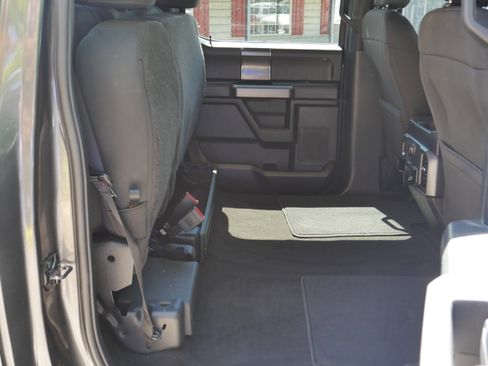 Used 2019 Ford F150 XLT w/ Equipment Group 302A Luxury AWD/4WD image 29