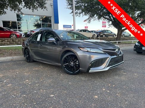 Used 2023 Toyota Camry XSE image 1