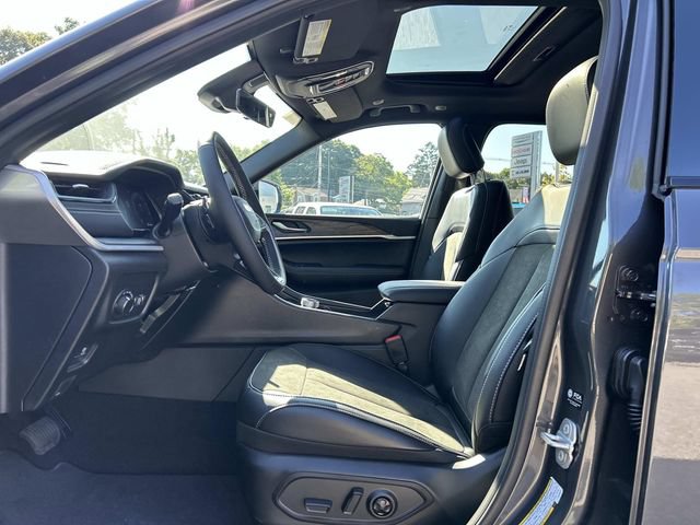New 2026 Jeep Grand Cherokee Altitude AWD/4WD image 7