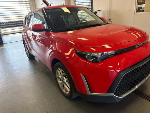 Used 2024 Kia Soul S FWD image 6