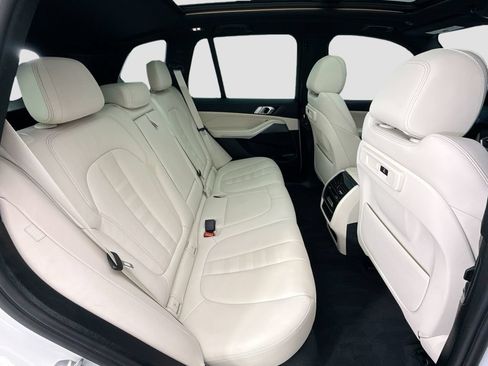 Used 2022 BMW X5 sDrive40i w/ Premium Package RWD image 21