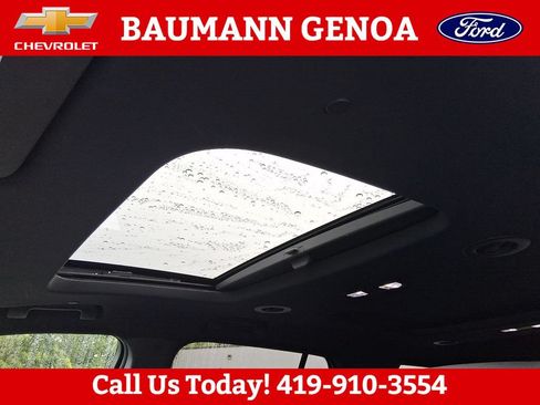 Used 2023 Chevrolet Traverse Premier w/ LPO, Floor Liner Package AWD/4WD image 21