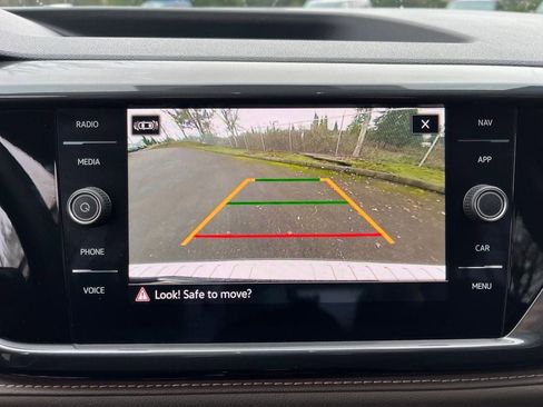 Certified 2023 Volkswagen Taos SEL image 25