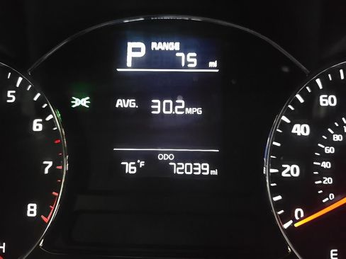 Used 2017 Kia Forte LX FWD image 25