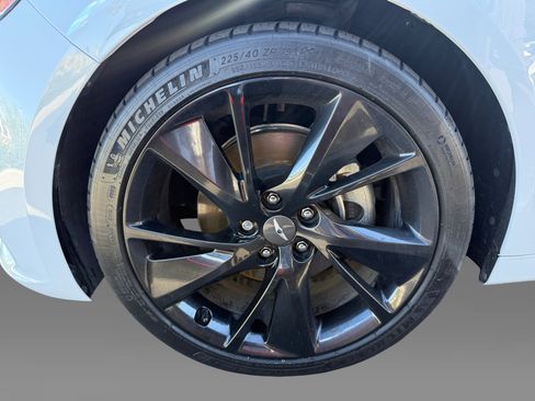 Used 2023 Genesis G70 2.0T w/ Sport Prestige Package image 9