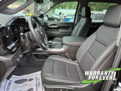 Used 2025 Chevrolet Silverado 1500 LTZ AWD/4WD image 13