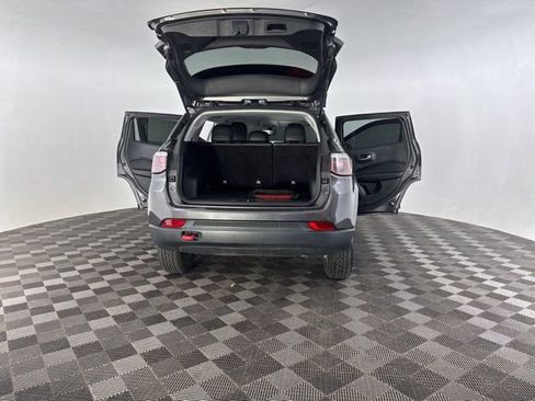 Used 2019 Jeep Compass Trailhawk image 19