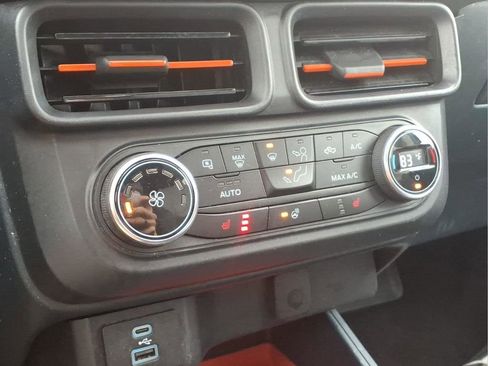 Used 2022 Ford Maverick XLT w/ XLT Luxury Package image 9