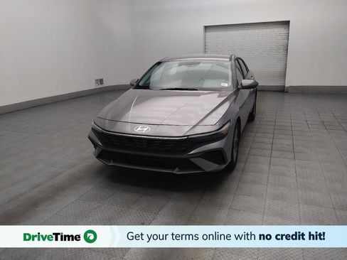 Used 2025 Hyundai Elantra Hybrid FWD image 1
