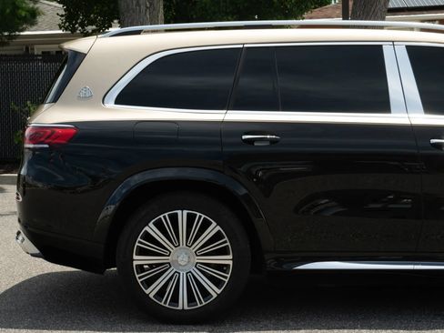 Used 2023 Mercedes-Benz Maybach GLS 600 4MATIC image 34