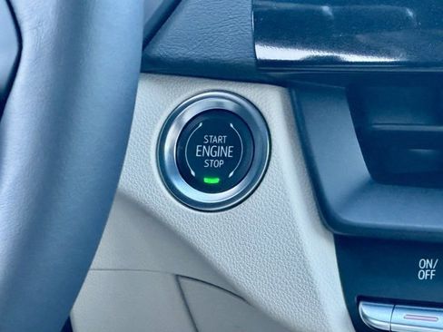 Certified 2025 Cadillac CT4 Premium Luxury image 21