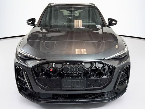 New 2025 Audi SQ5 Premium Plus image 2