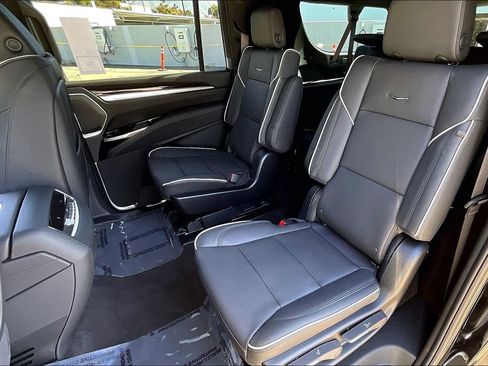 New 2026 Cadillac Escalade ESV Luxury w/ LPO, Floor Liner Package AWD/4WD image 17