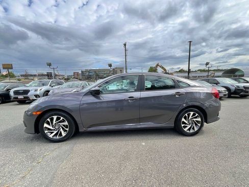 Used 2018 Honda Civic EX image 5
