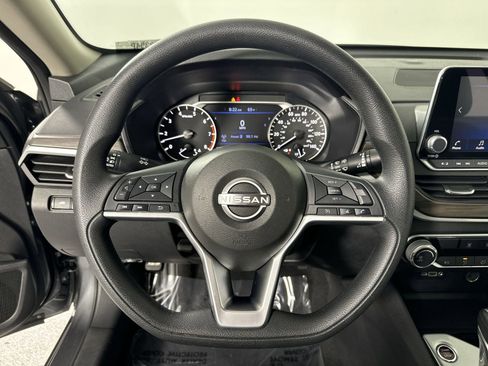 Certified 2024 Nissan Altima 2.5 SV image 12