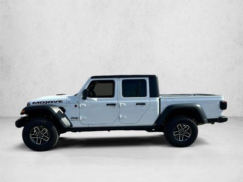Used 2026 Jeep Gladiator Mojave AWD/4WD image 2