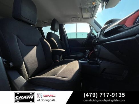 Used 2018 Jeep Renegade Sport w/ Power & Air Group AWD/4WD image 30