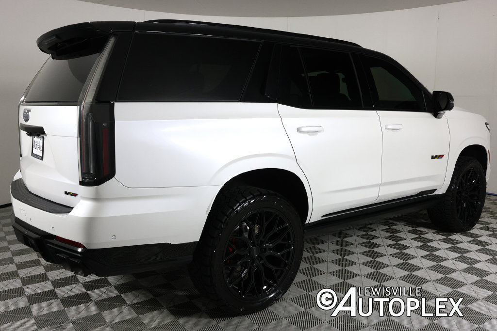 Used 2025 Cadillac Escalade V AWD/4WD image 5