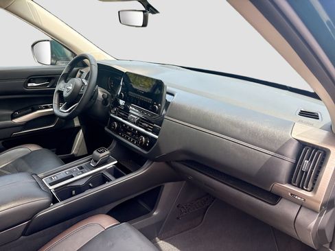Used 2023 Nissan Pathfinder Platinum w/ Cargo Package FWD image 28