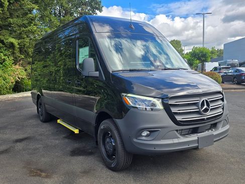 New 2026 Mercedes-Benz Sprinter 2500 image 8