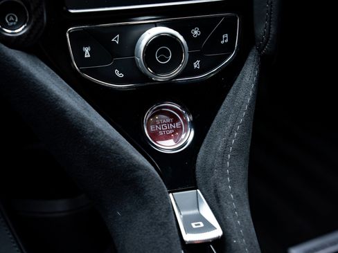 Used 2018 McLaren 720S Performance RWD image 48