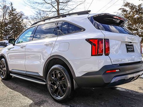 Certified 2023 Kia Sorento S image 4