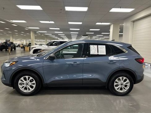 Used 2023 Ford Escape Active AWD/4WD image 4
