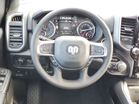 New 2026 RAM 1500 4x4 Crew Cab image 7