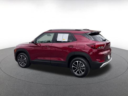 Used 2025 Chevrolet TrailBlazer LT FWD image 10