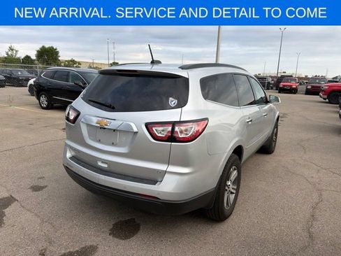 Used 2017 Chevrolet Traverse LT FWD image 10