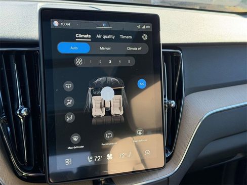 New 2026 Volvo XC60 B5 Plus w/ Protection Package Premier image 5