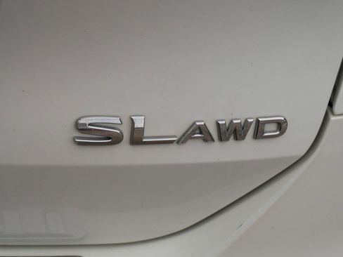 Used 2015 Nissan Rogue SL w/ SL Premium Package image 10