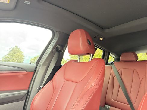 Used 2024 BMW X4 xDrive30i w/ M Sport Package AWD/4WD image 20