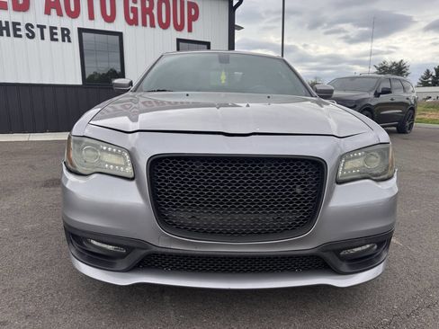 Used 2018 Chrysler 300 S image 3