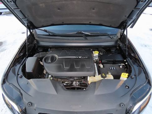 Used 2019 Jeep Cherokee Limited w/ Luxury Group image 11