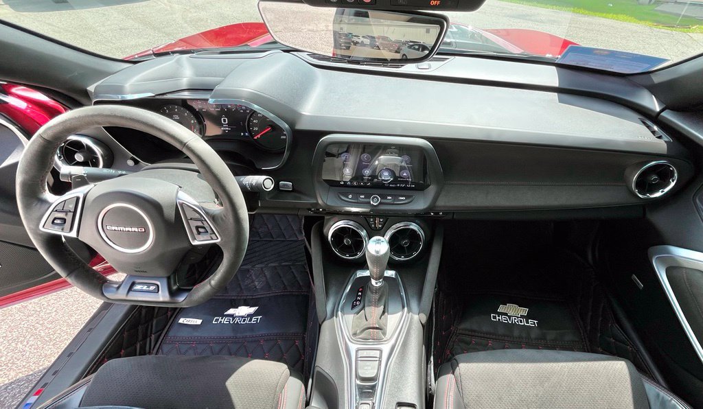 Used 2020 Chevrolet Camaro ZL1 RWD image 16