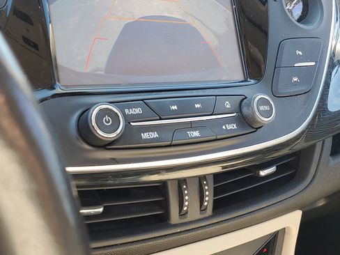 Used 2017 Buick Envision Premium image 28